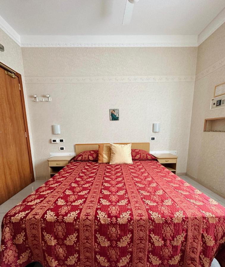 Hotel Bel Sogno Rimini Buitenkant foto
