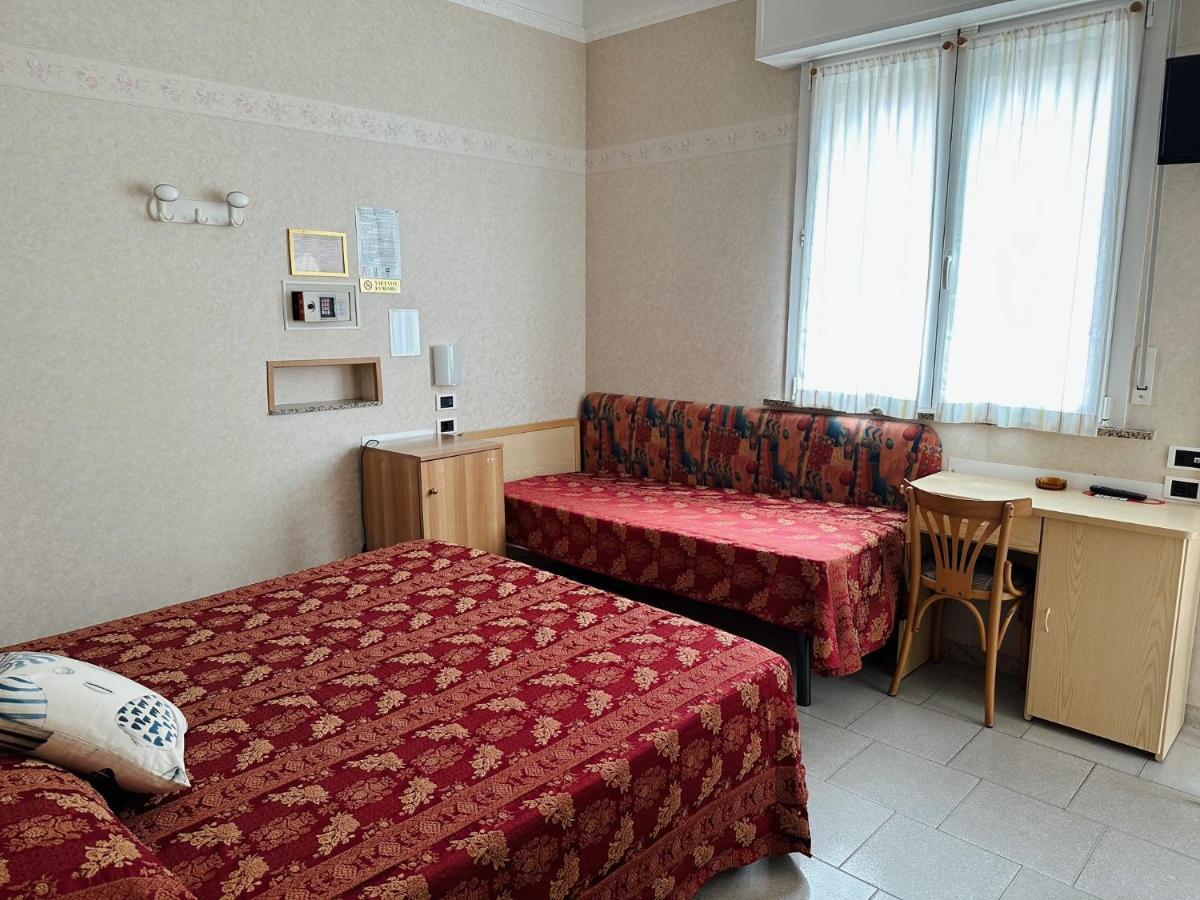 Hotel Bel Sogno Rimini Buitenkant foto